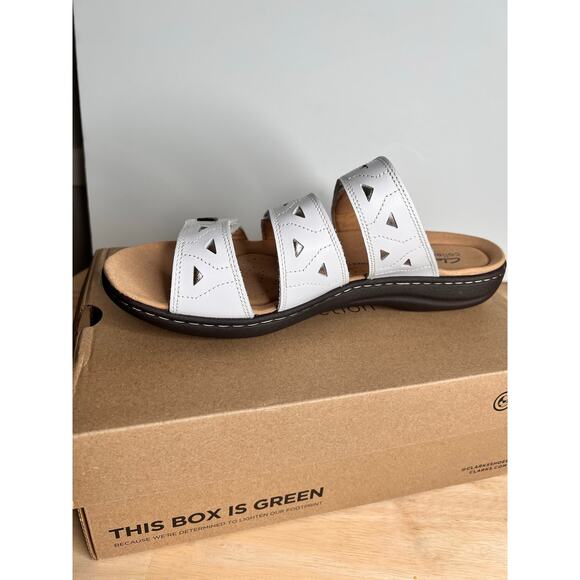 Clarks White Leather Comfort Slide Sandals Triple Strap Cushioned Footbed New - Picture 6 of 7